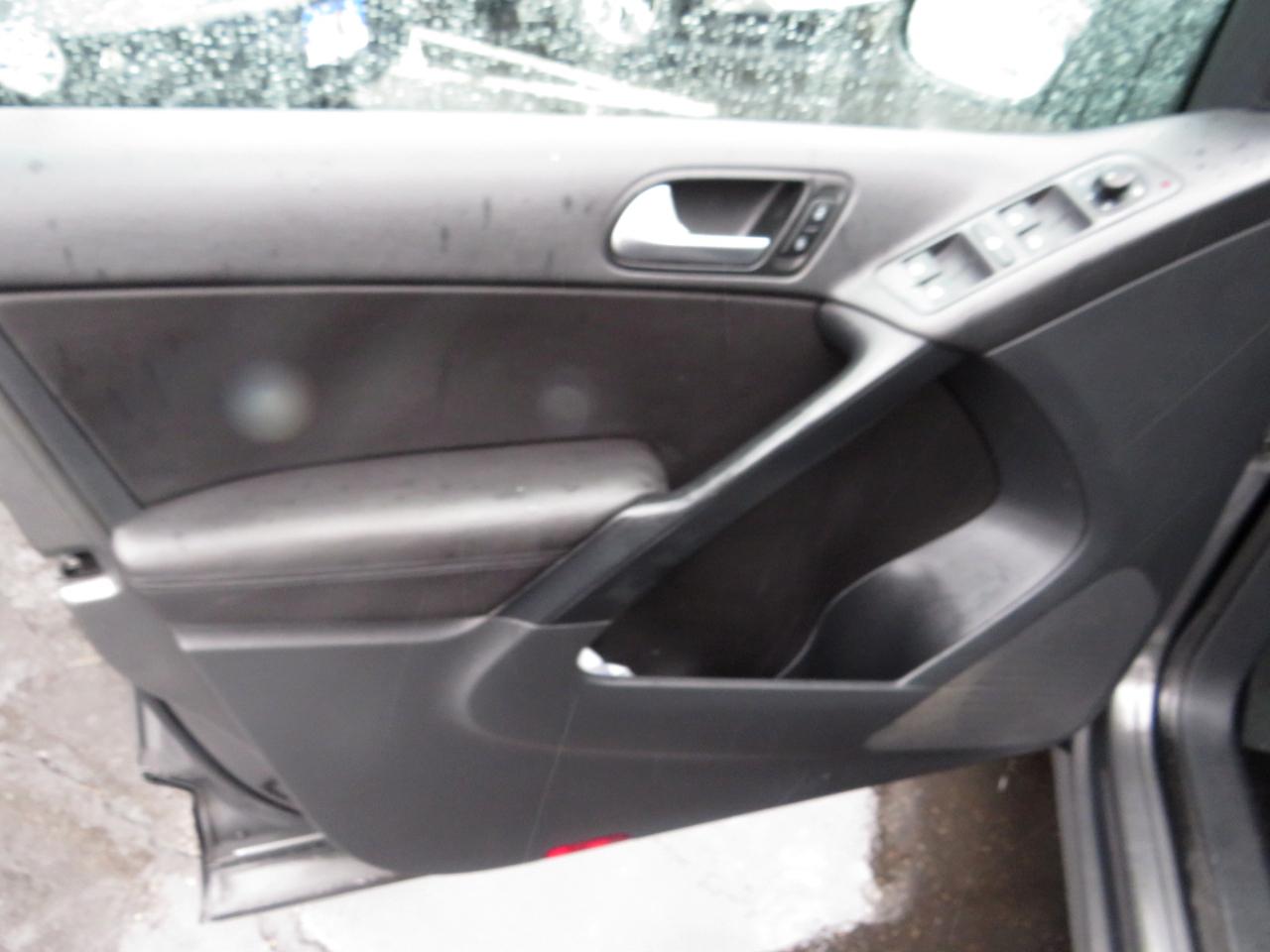 Volkswagen Tiguan 2WD 4dr Auto R-Line 2014