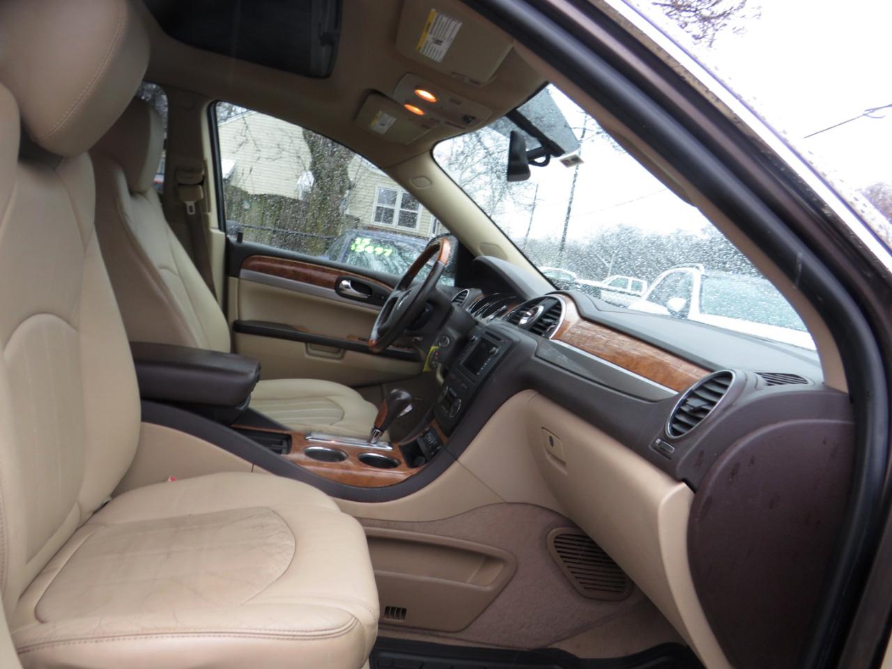 Buick Enclave FWD 4dr Leather 2012