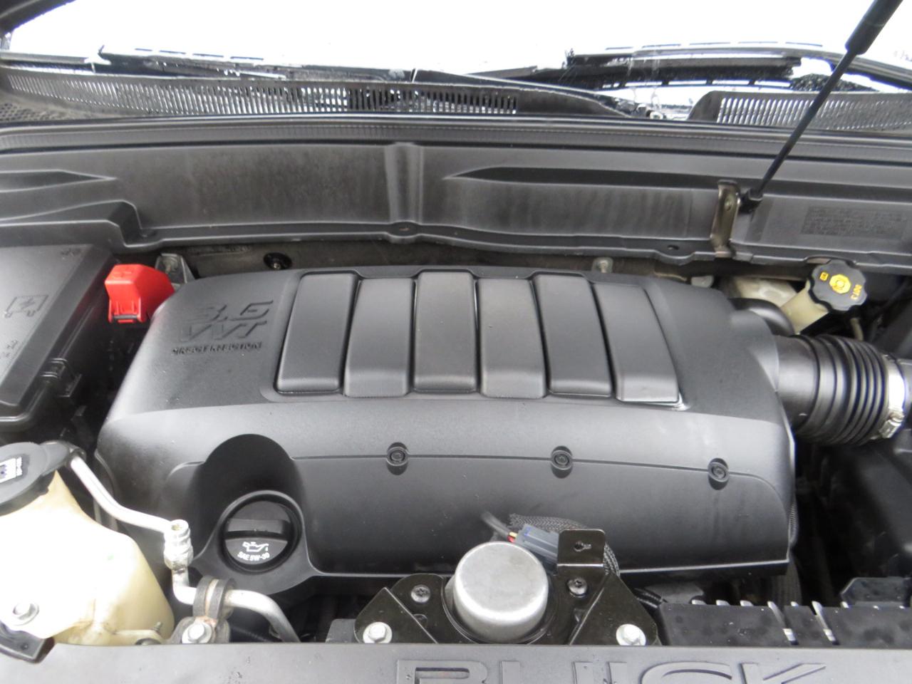 Buick Enclave FWD 4dr Leather 2012