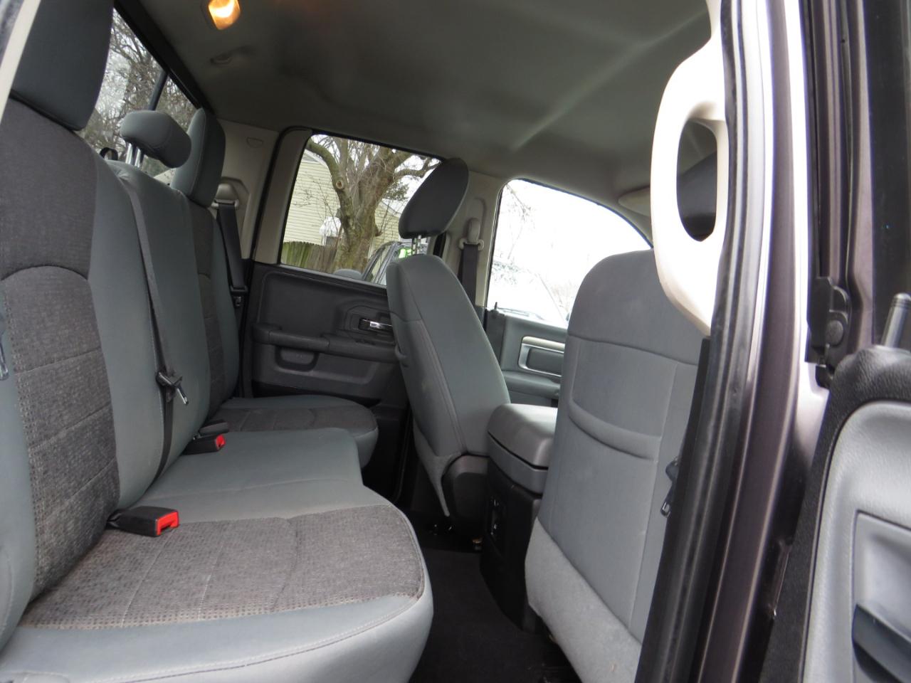 RAM 1500 2WD Quad Cab 140.5" Big Horn 2015