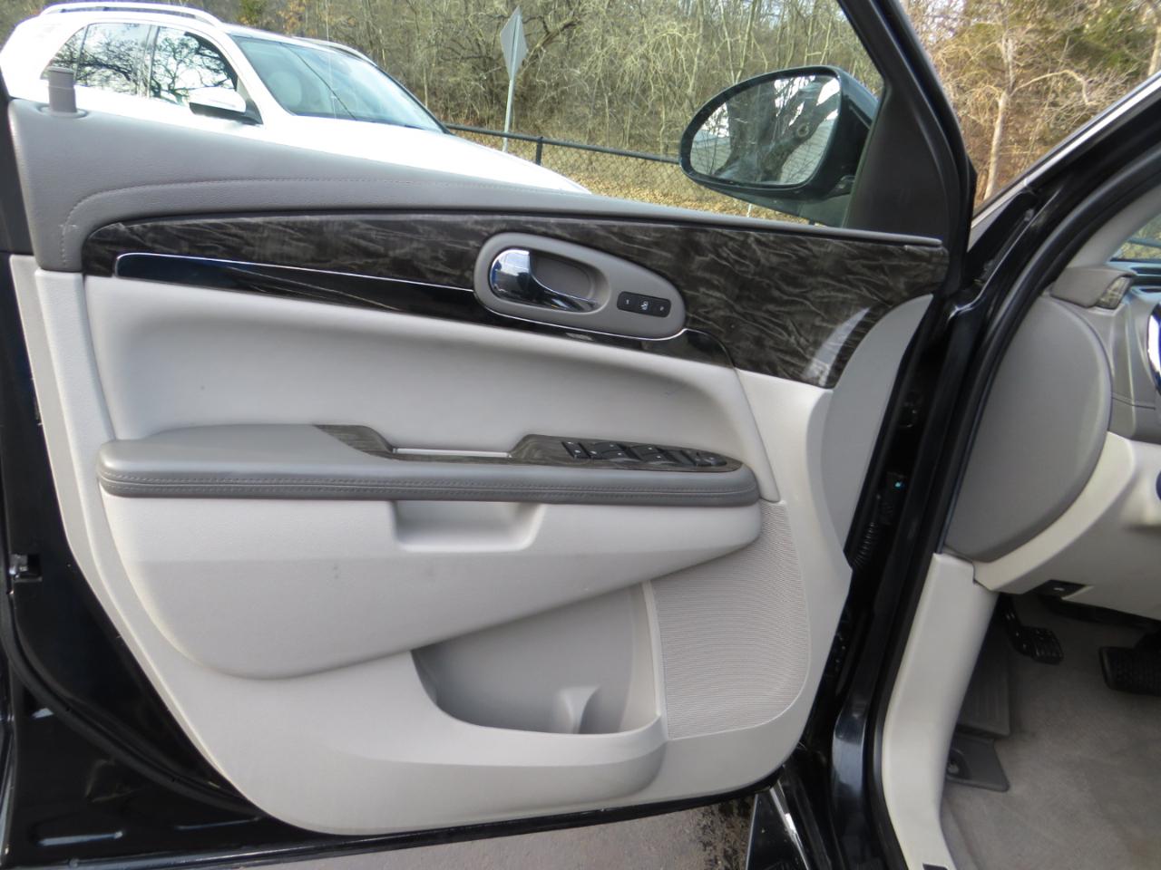 Buick Enclave FWD 4dr Leather 2014