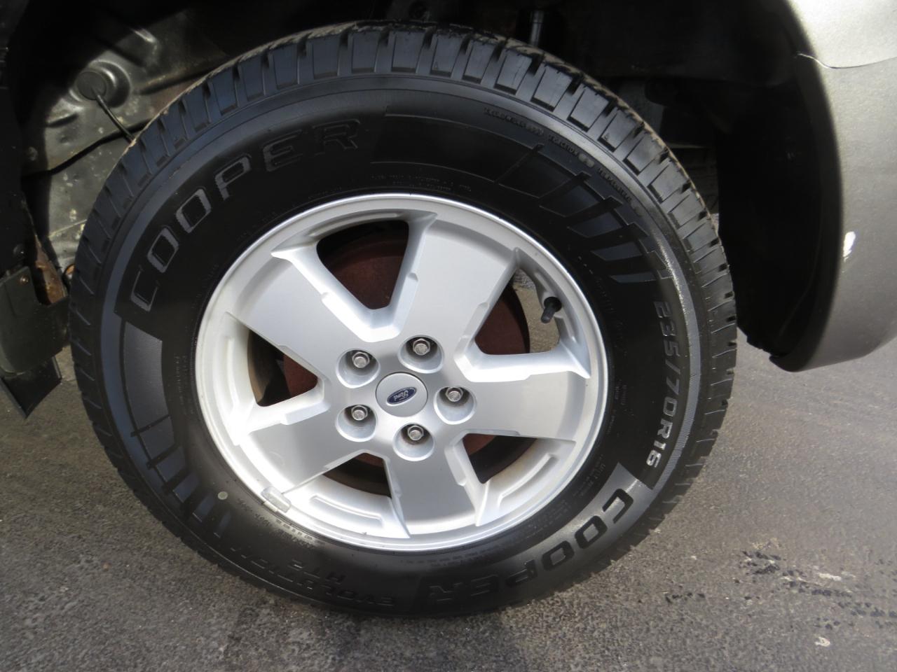 Ford Escape 4WD 4dr V6 Auto XLT 2009