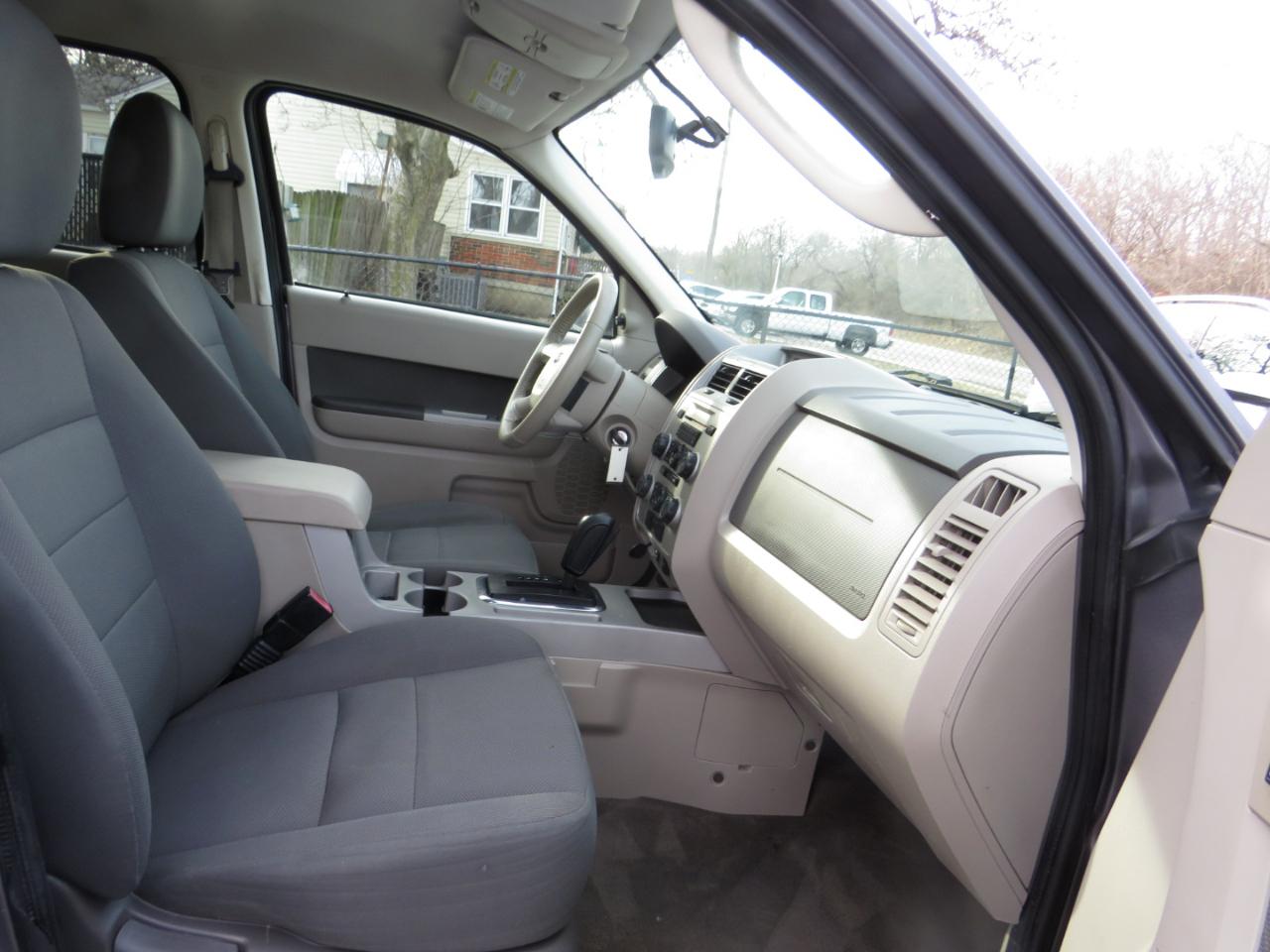 Ford Escape 4WD 4dr V6 Auto XLT 2009