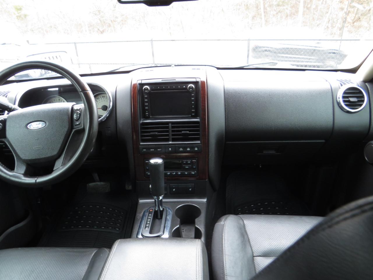 Ford Explorer 4WD 4dr Limited 2010