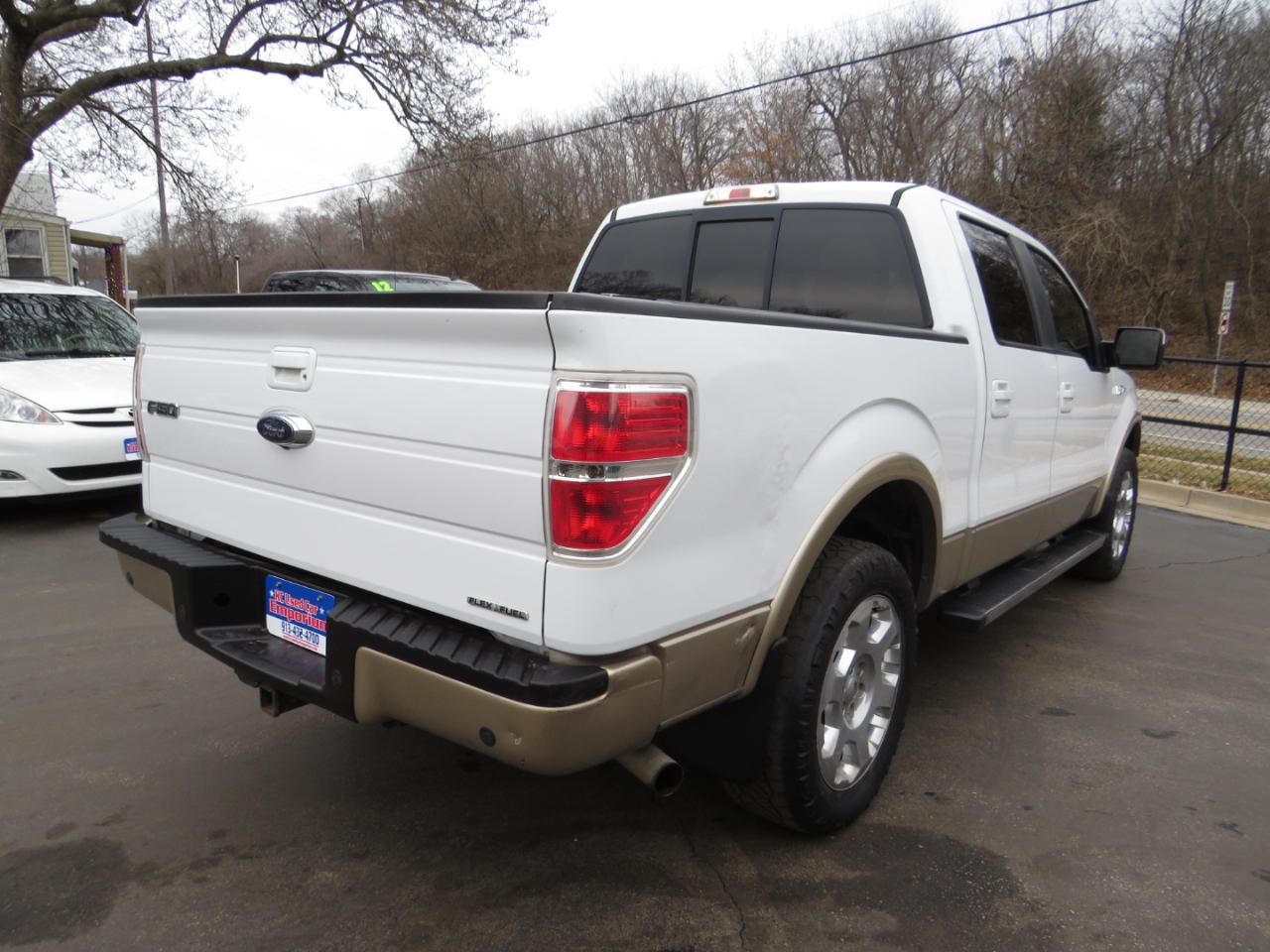 Ford F-150 4WD SuperCrew 145" Platinum 2011