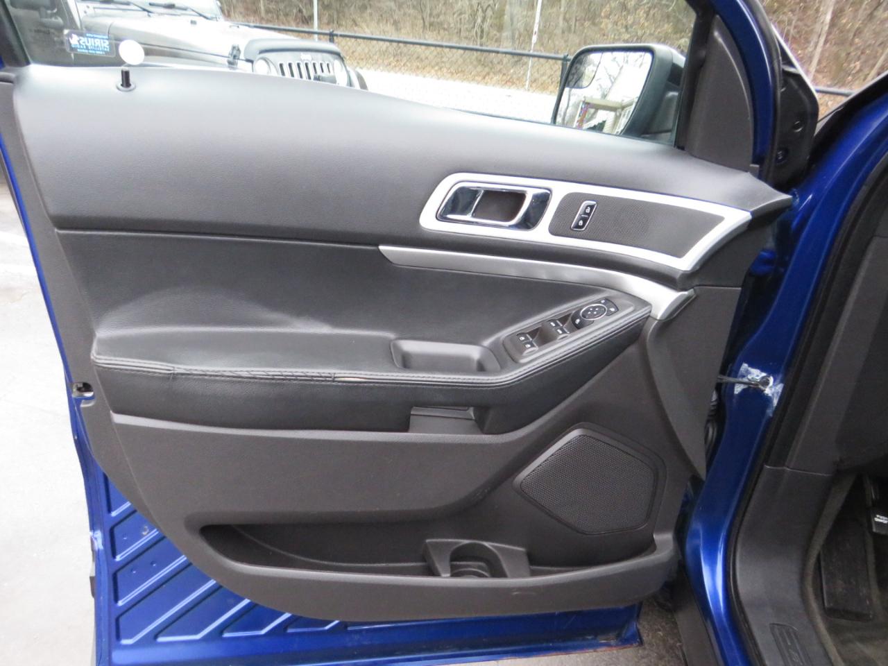 Ford Explorer FWD 4dr XLT 2014