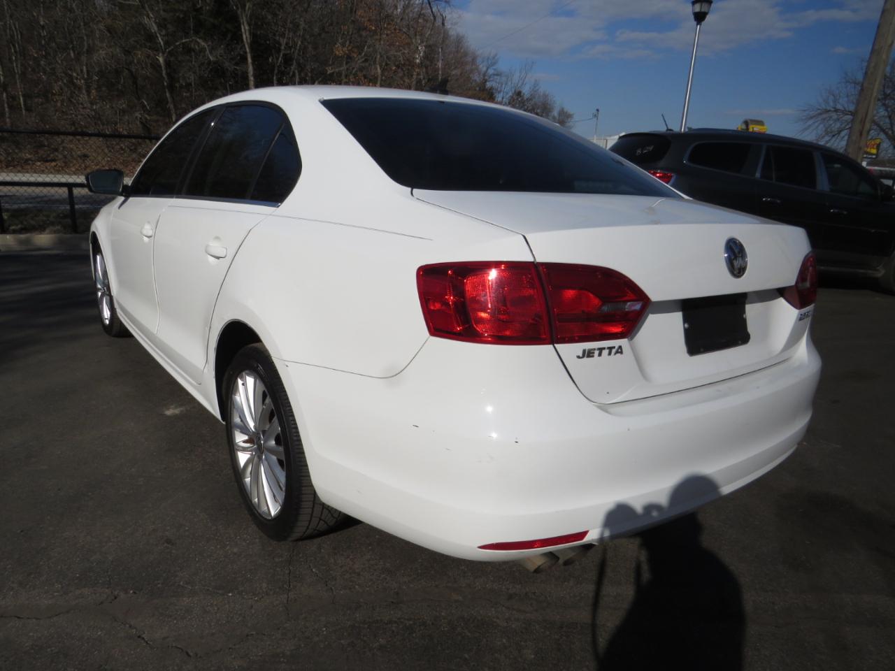 Volkswagen Jetta Sedan 4dr Auto SEL 2013