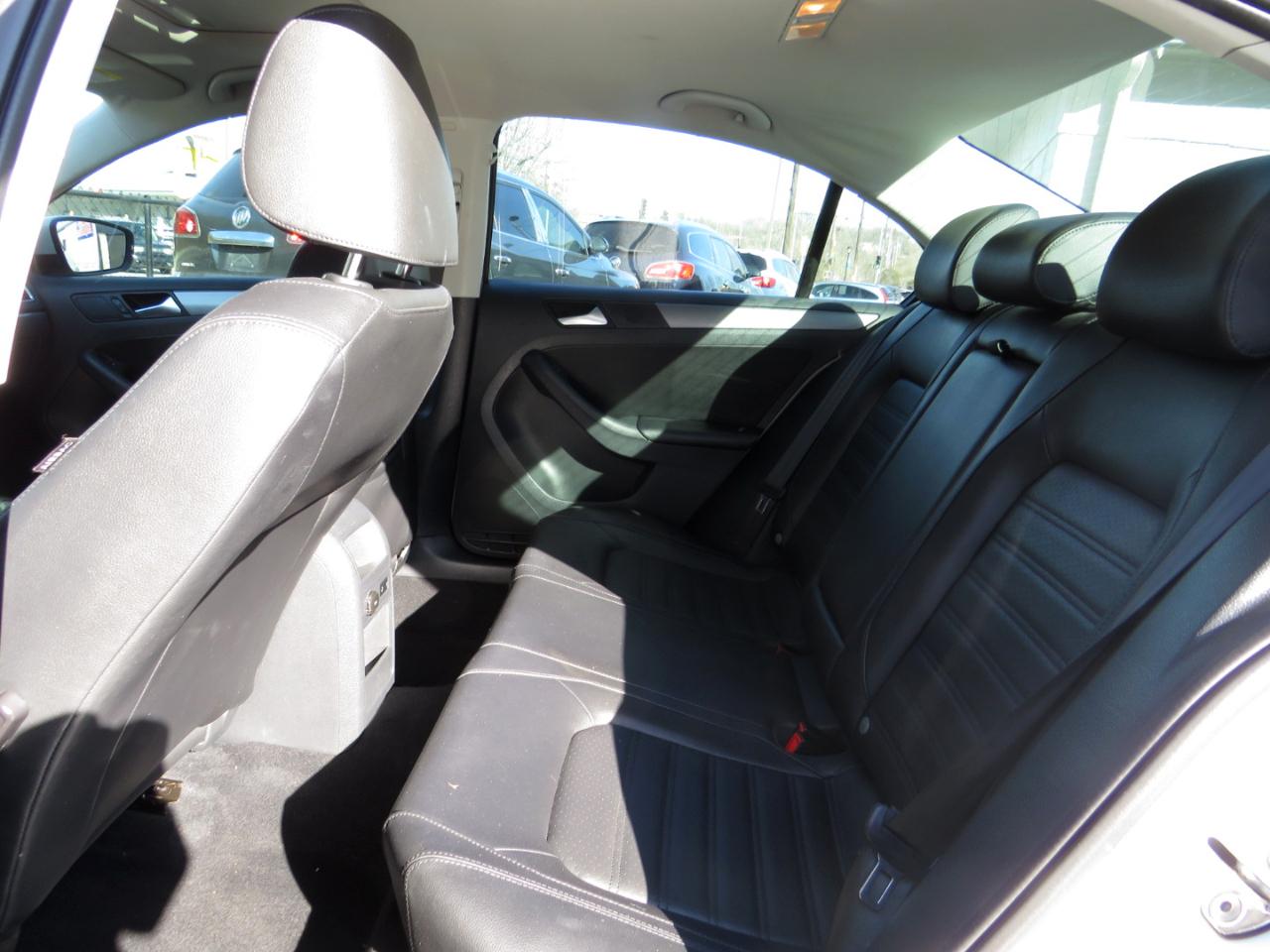 Volkswagen Jetta Sedan 4dr Auto SEL 2013
