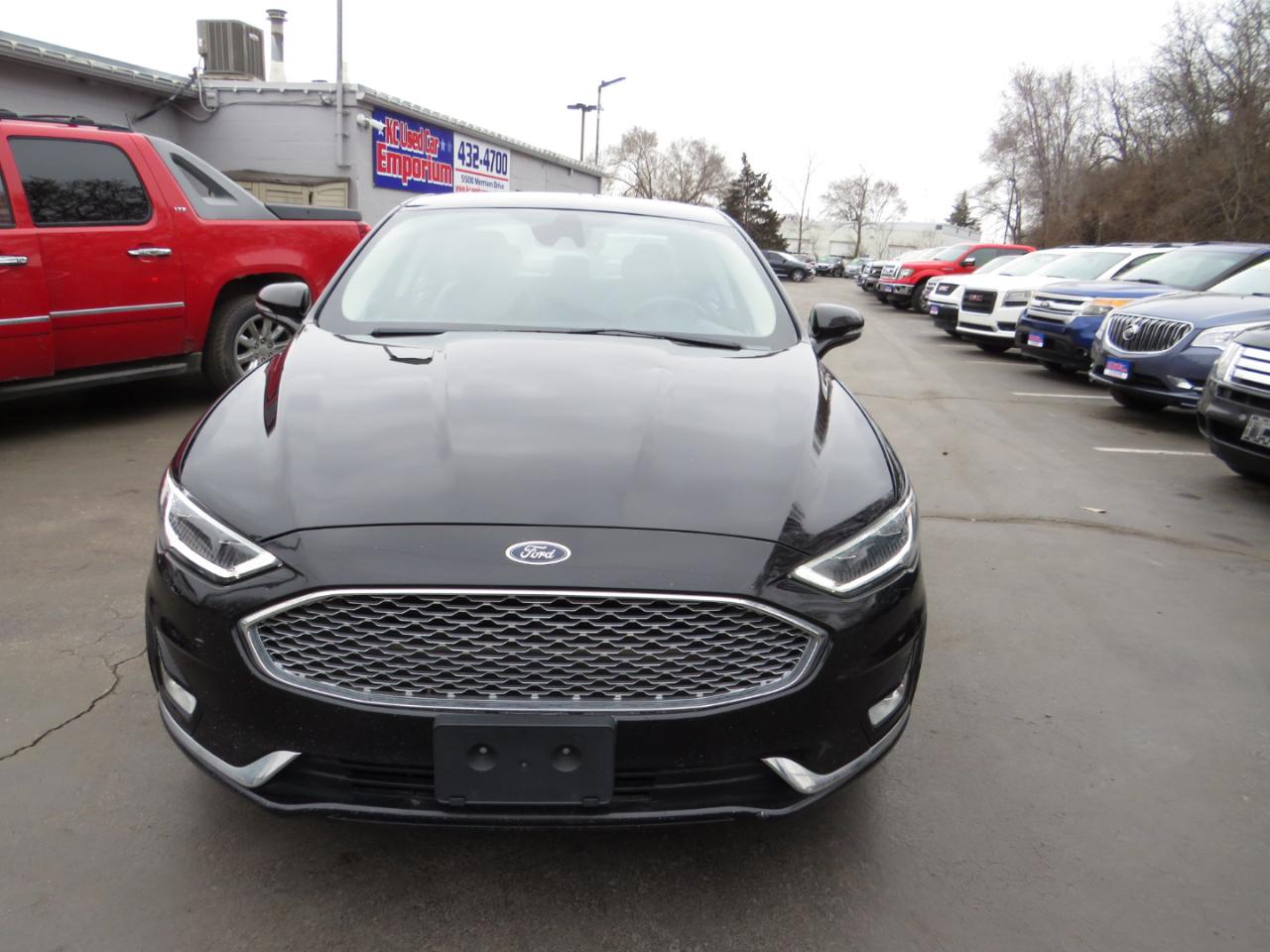 Ford Fusion Titanium FWD 2019