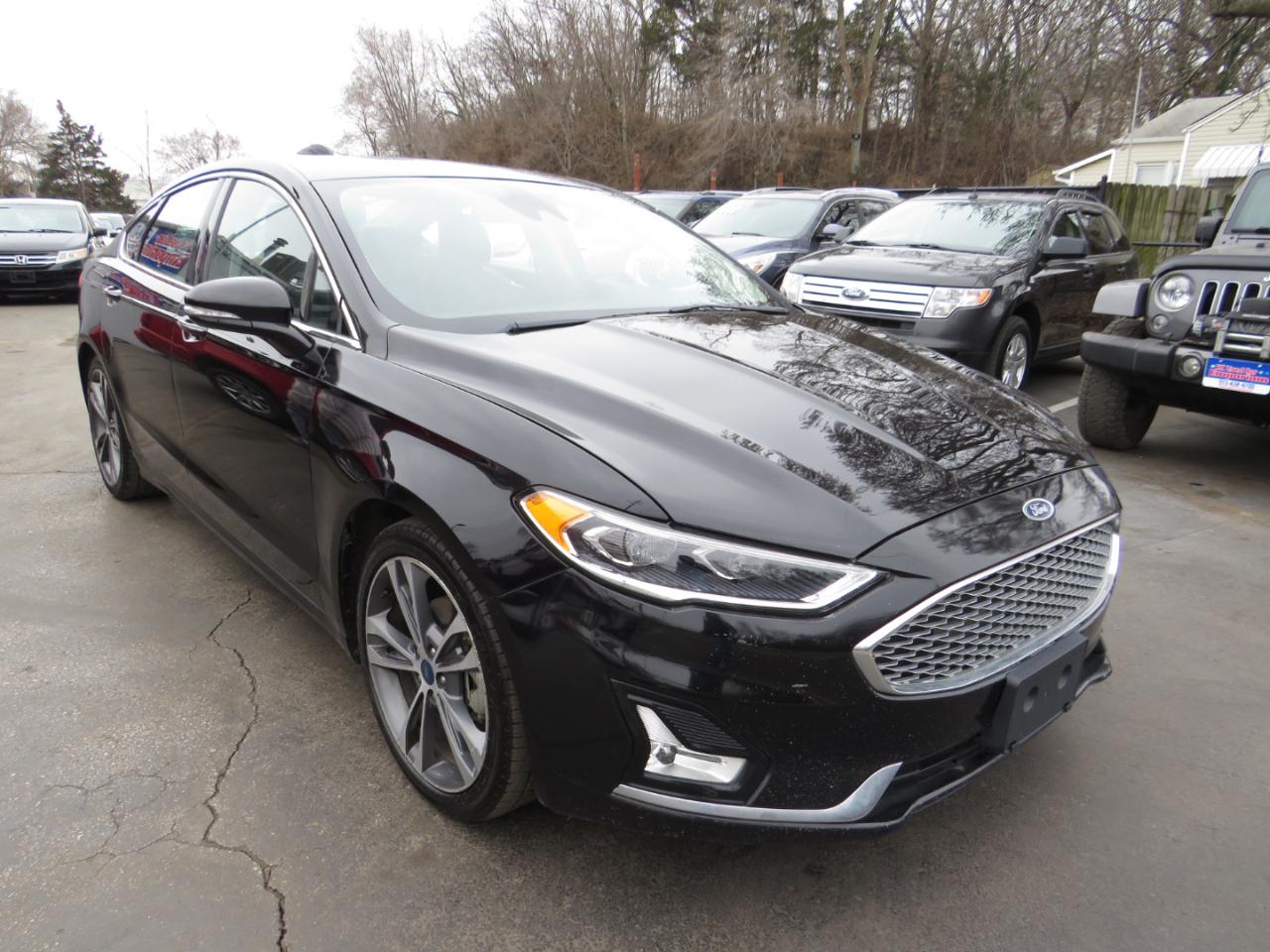 Ford Fusion Titanium FWD 2019