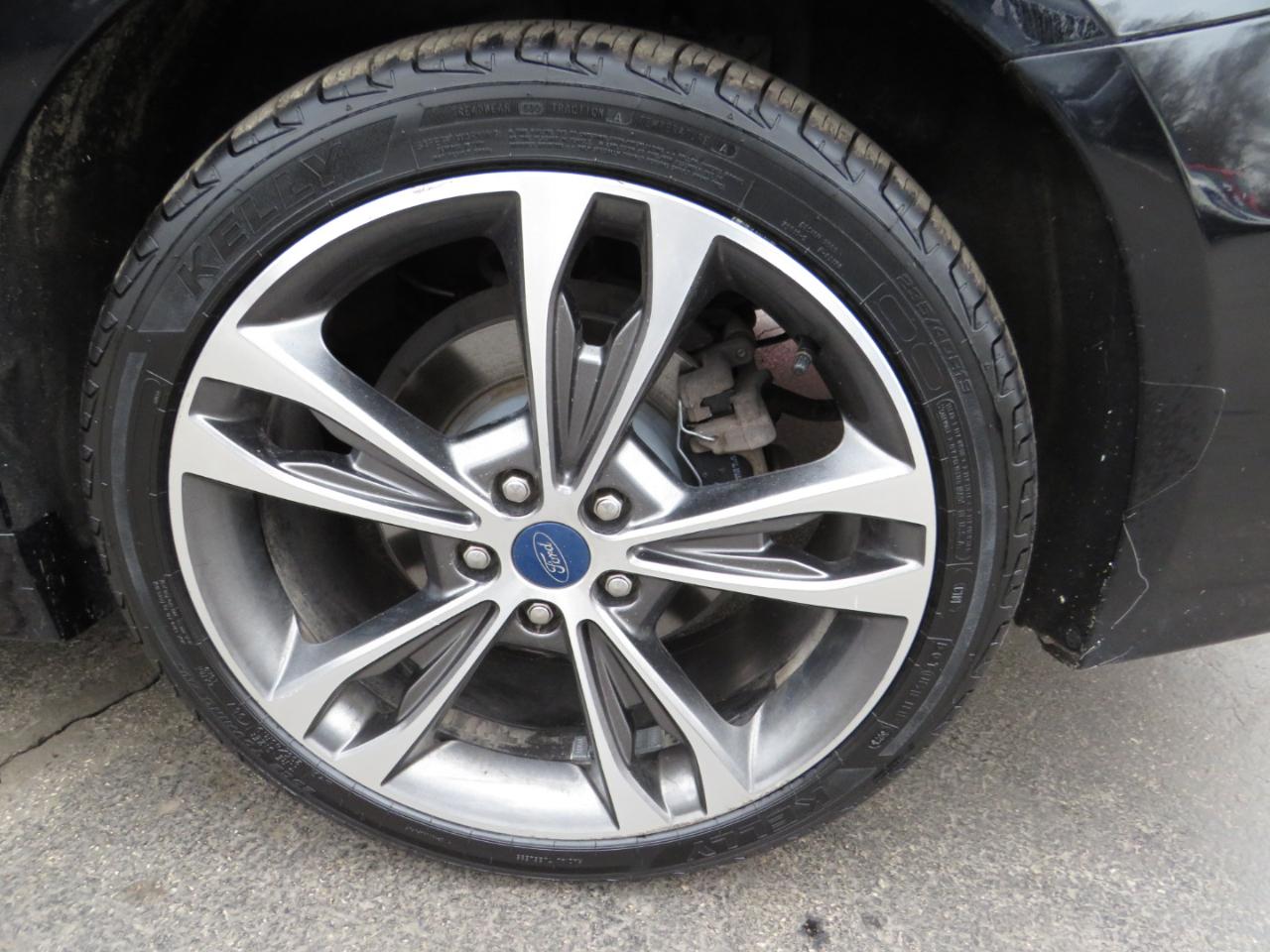 Ford Fusion Titanium FWD 2019