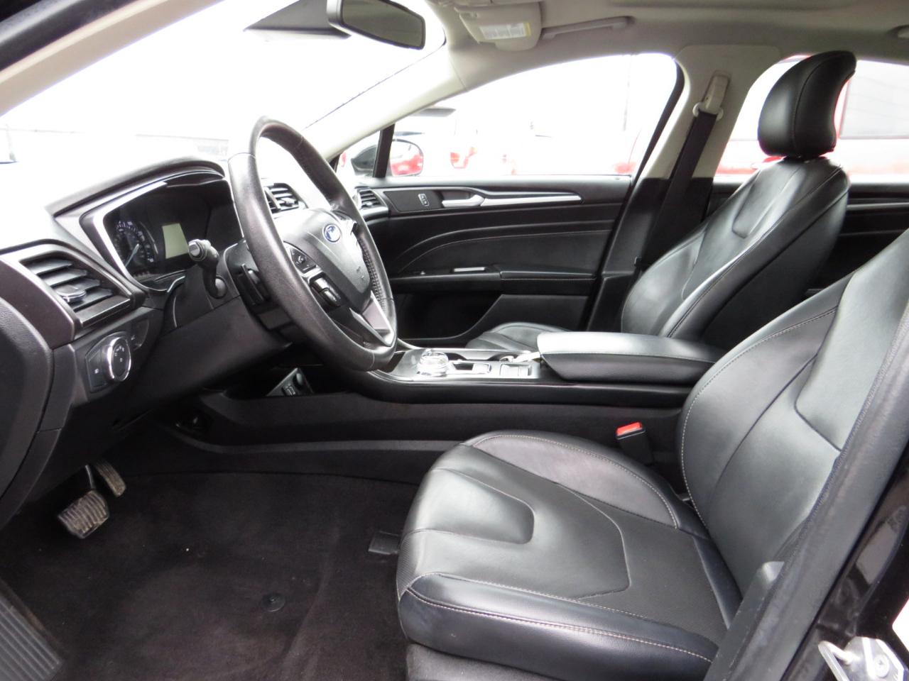 Ford Fusion Titanium FWD 2019