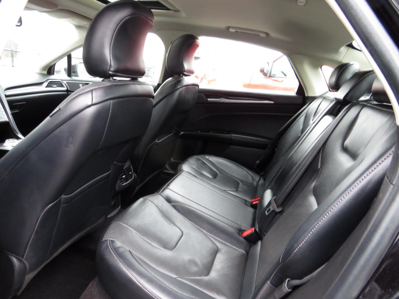 Ford Fusion Titanium FWD 2019