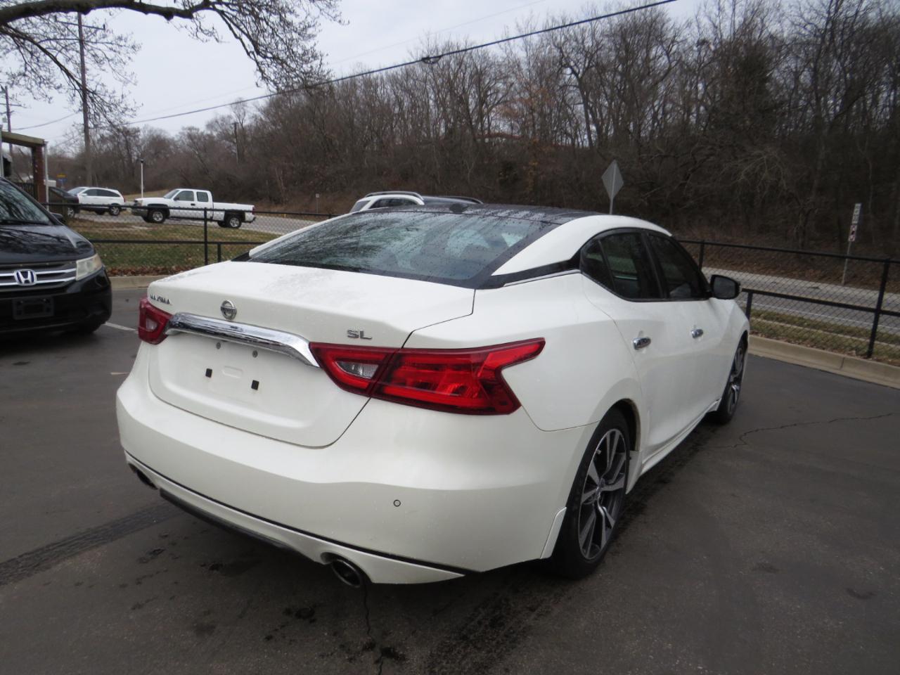 Nissan Maxima SL 3.5L 2017