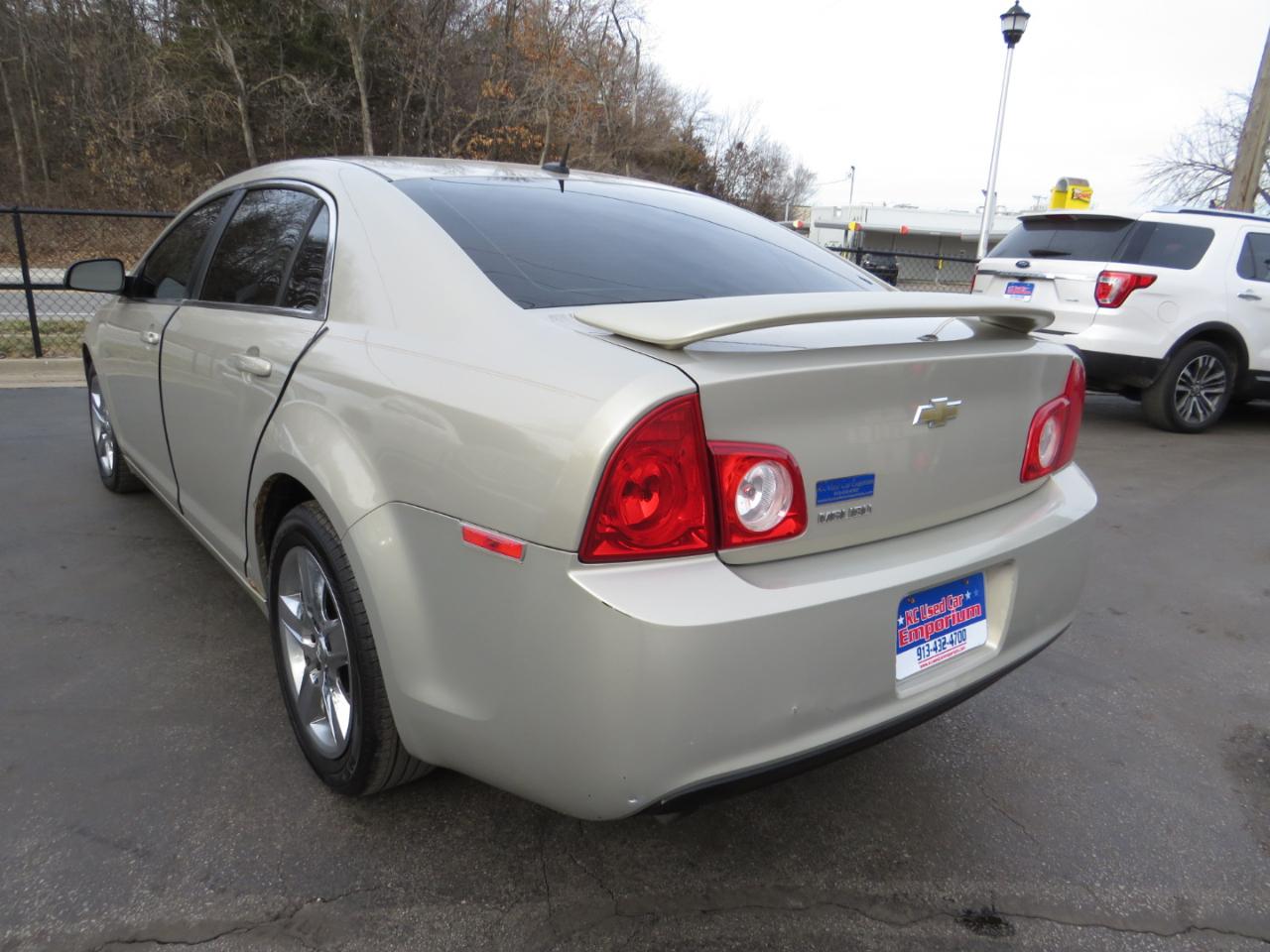 Chevrolet Malibu 4dr Sdn LS w/1LS 2011