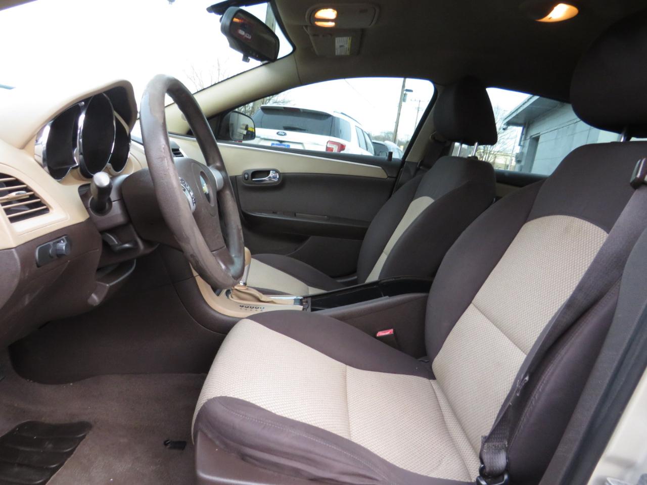 Chevrolet Malibu 4dr Sdn LS w/1LS 2011