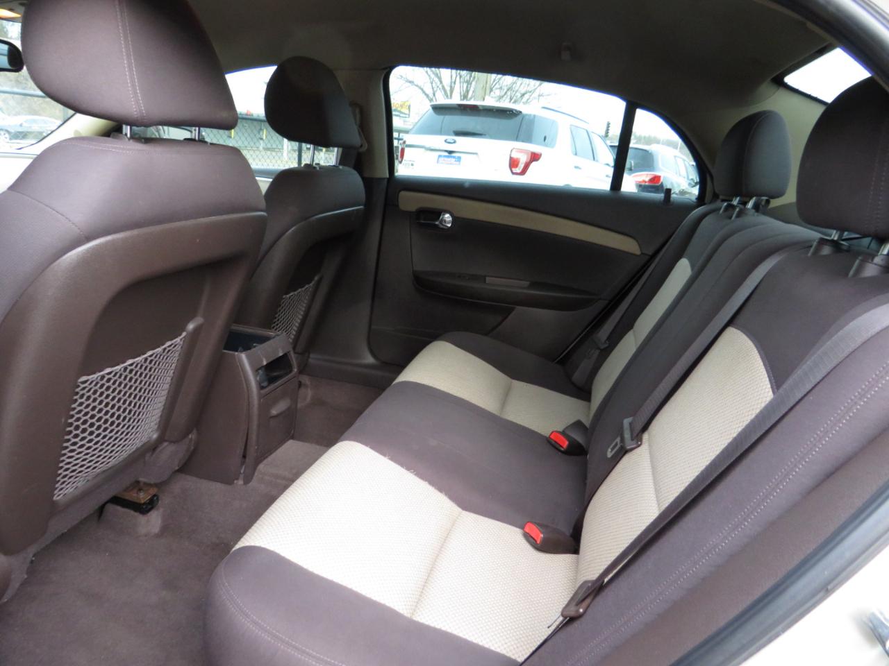 Chevrolet Malibu 4dr Sdn LS w/1LS 2011