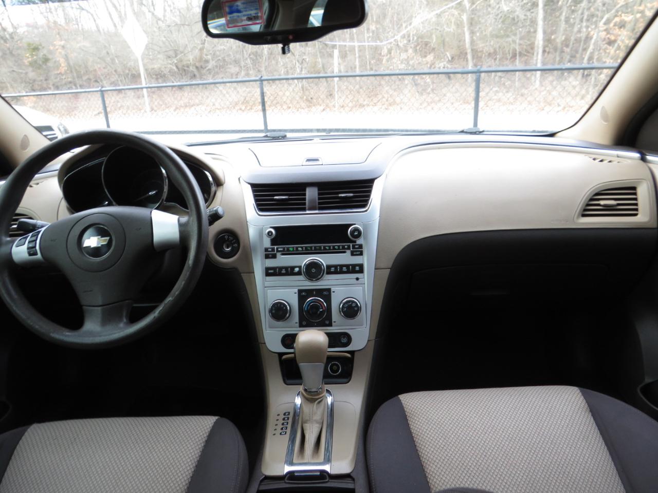 Chevrolet Malibu 4dr Sdn LS w/1LS 2011