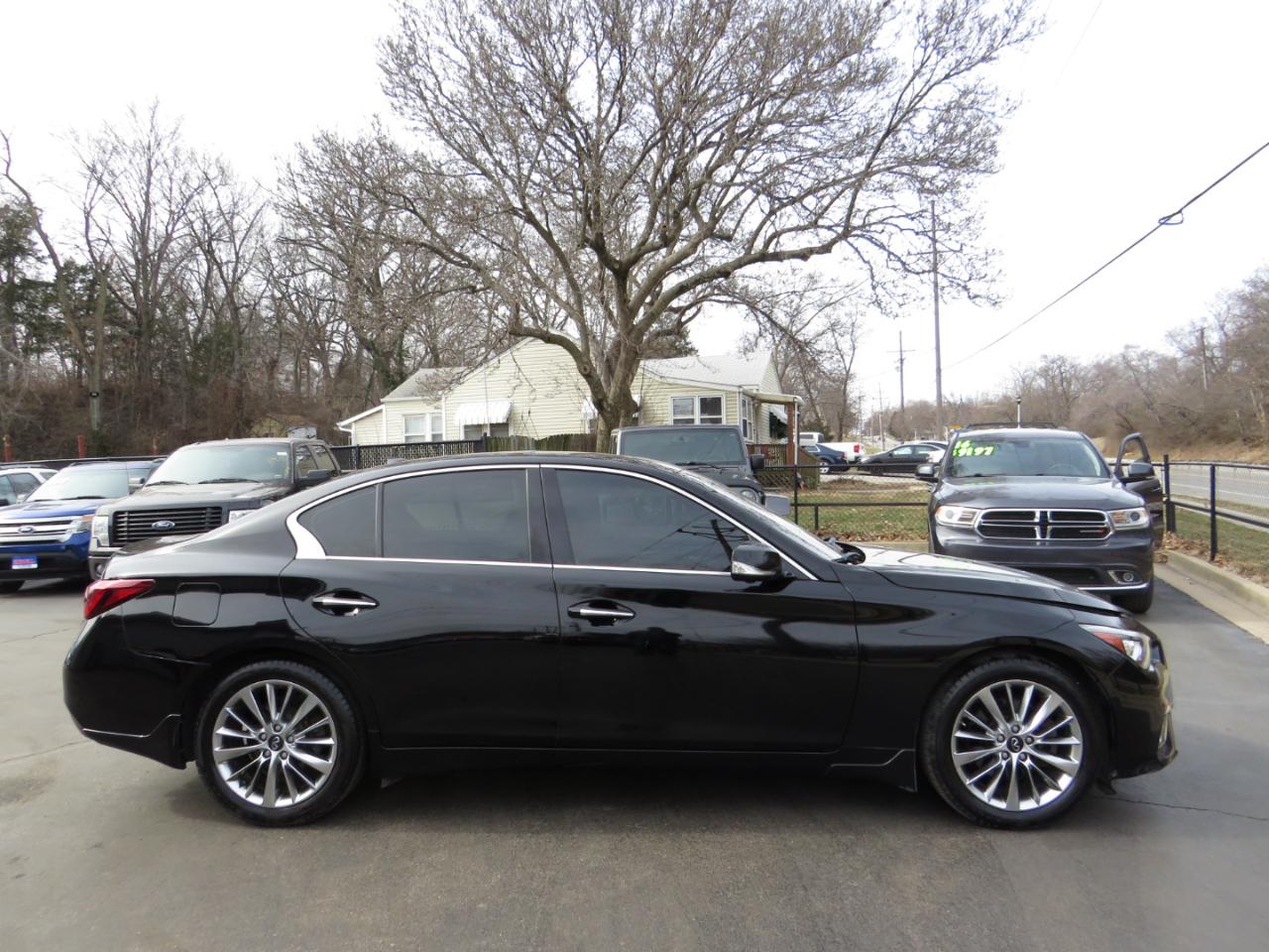 Infiniti Q50 3.0t LUXE AWD 2019