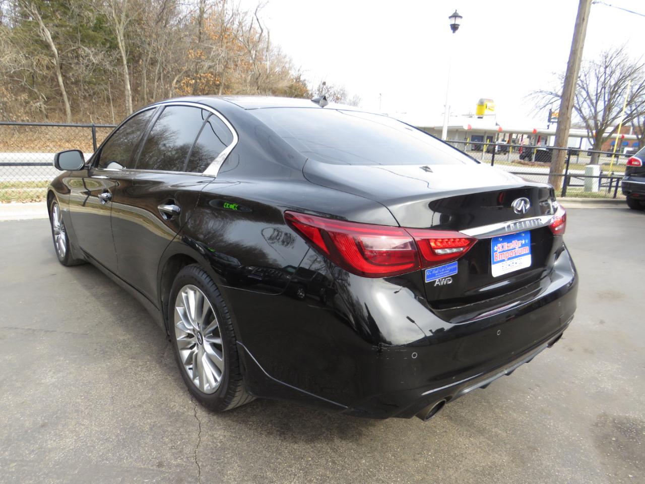 Infiniti Q50 3.0t LUXE AWD 2019