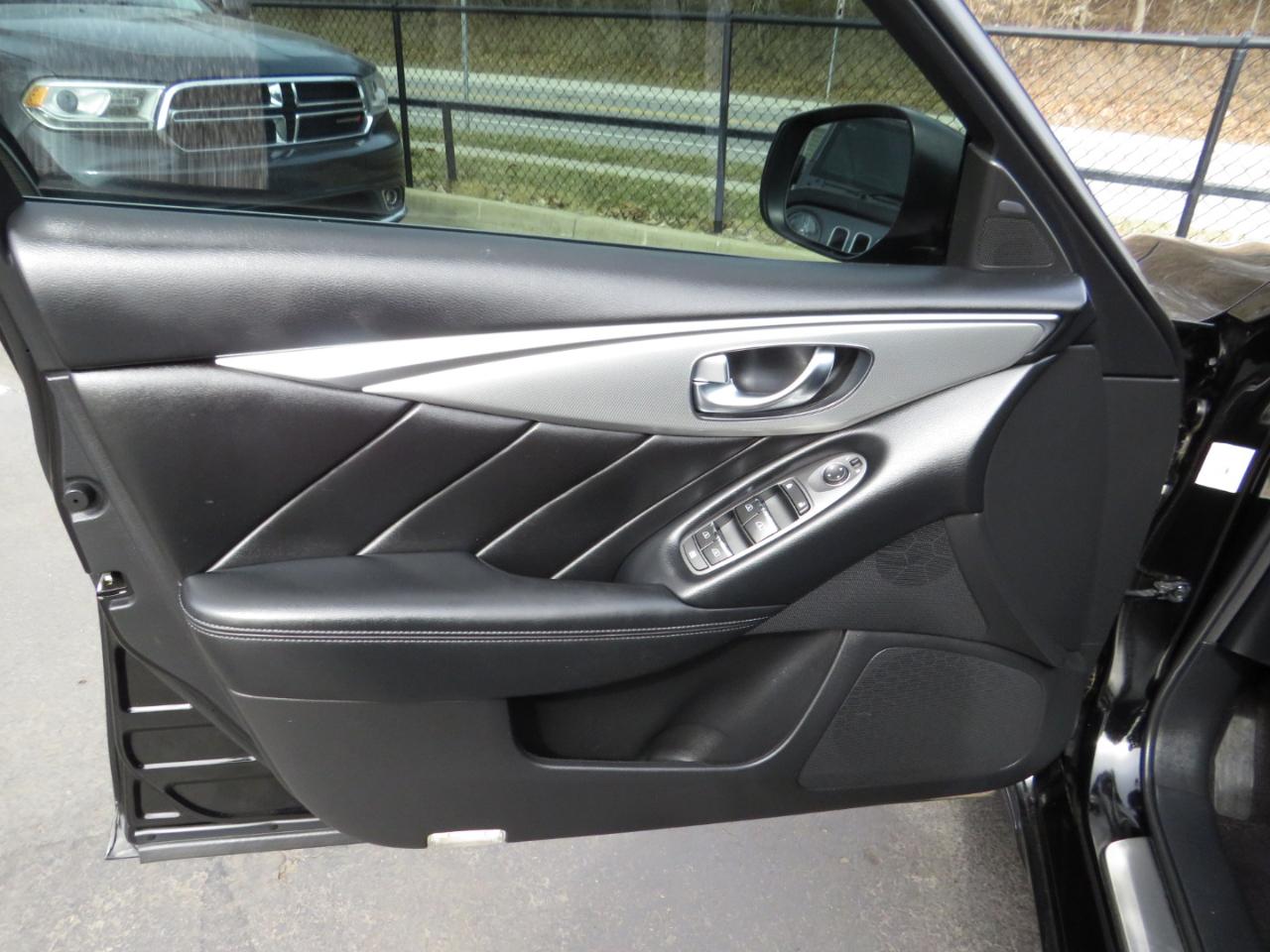 Infiniti Q50 3.0t LUXE AWD 2019