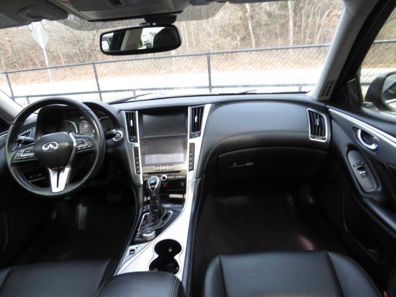 Infiniti Q50 3.0t LUXE AWD 2019