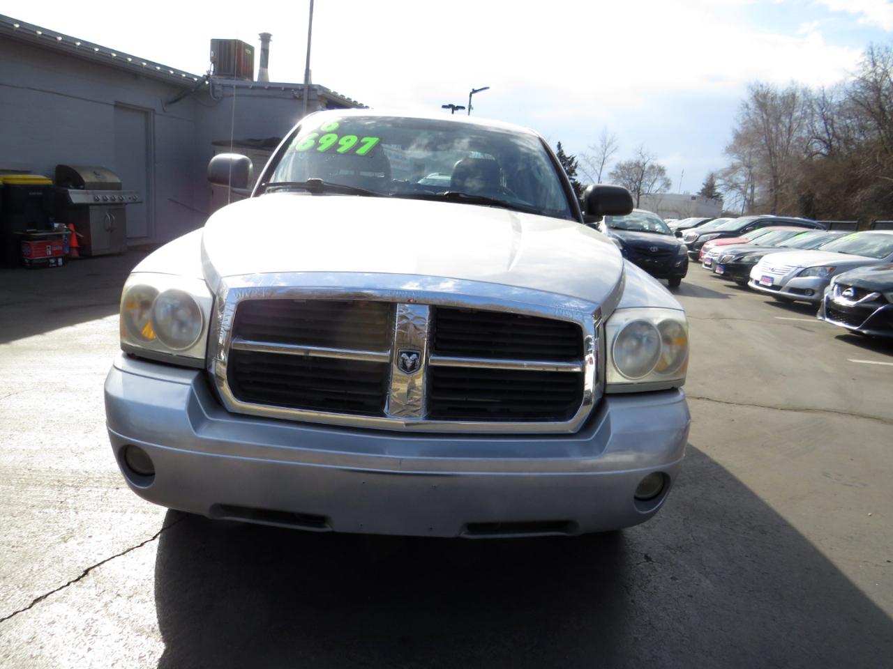 Dodge Dakota 4dr Quad Cab 131 4WD SLT 2006