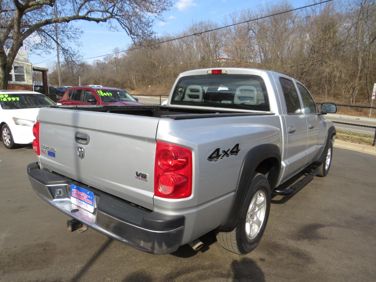 Dodge Dakota 4dr Quad Cab 131 4WD SLT 2006
