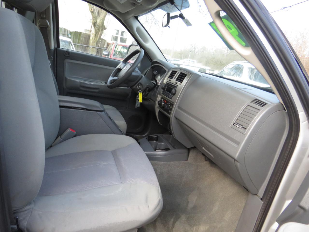 Dodge Dakota 4dr Quad Cab 131 4WD SLT 2006