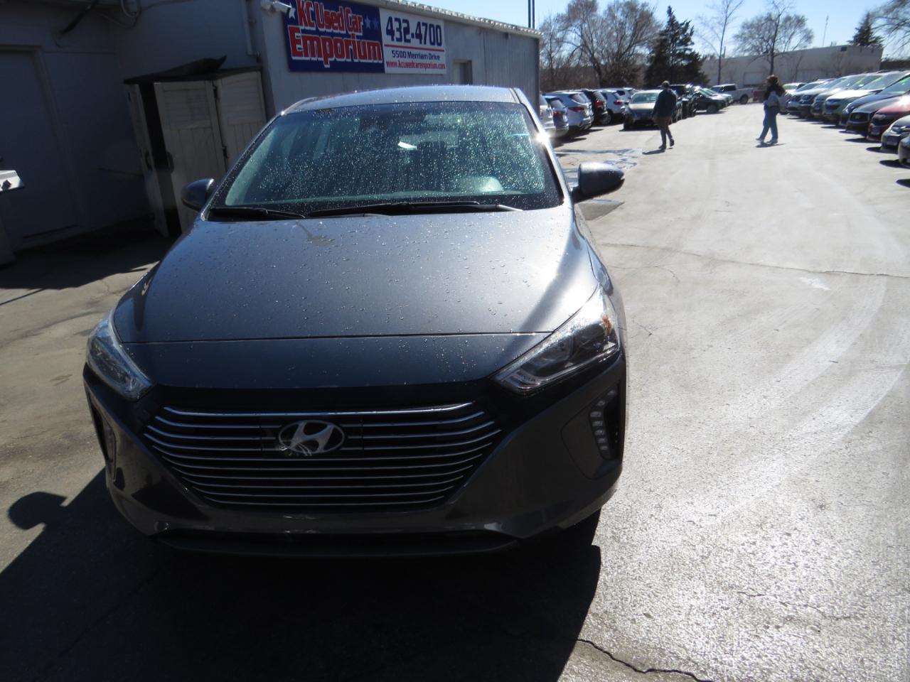 Hyundai Ioniq Hybrid SEL Hatchback 2019