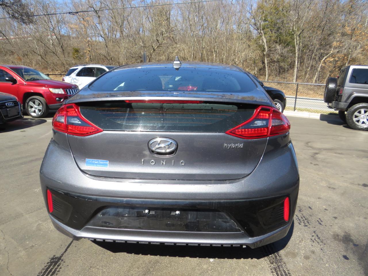 Hyundai Ioniq Hybrid SEL Hatchback 2019