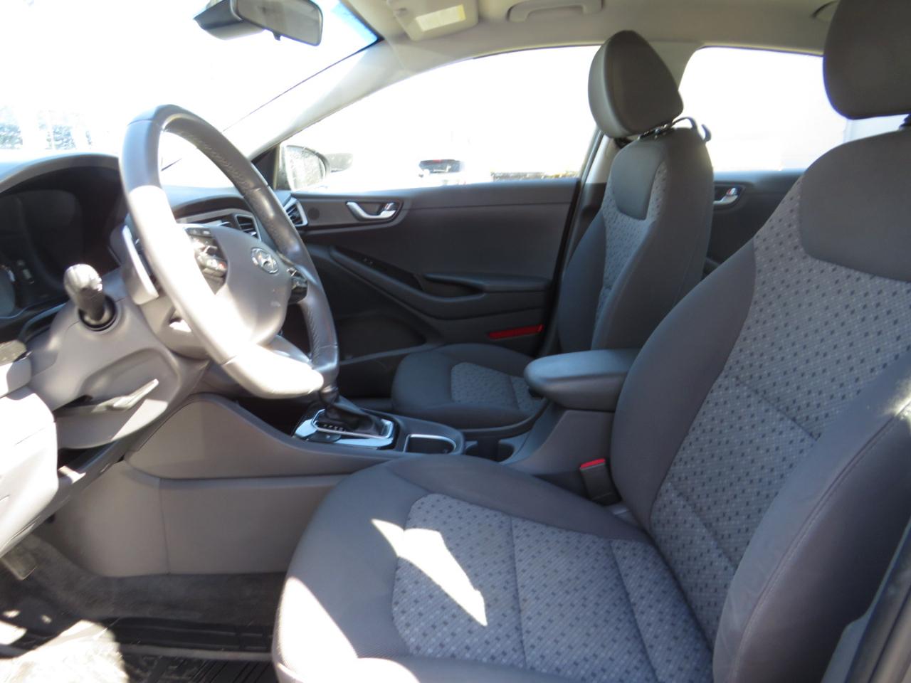 Hyundai Ioniq Hybrid SEL Hatchback 2019