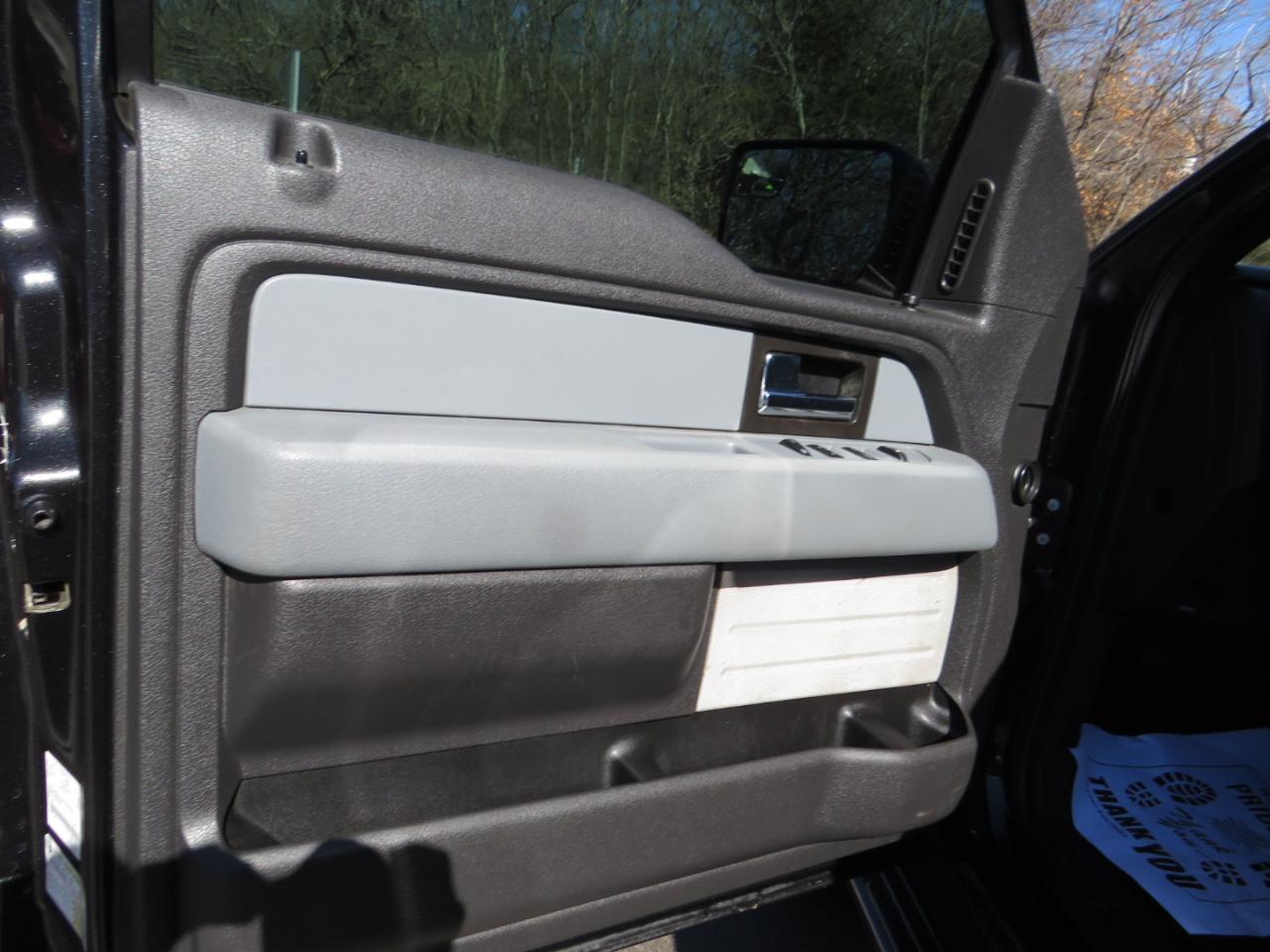 Ford F-150 4WD SuperCrew 145" Platinum 2014