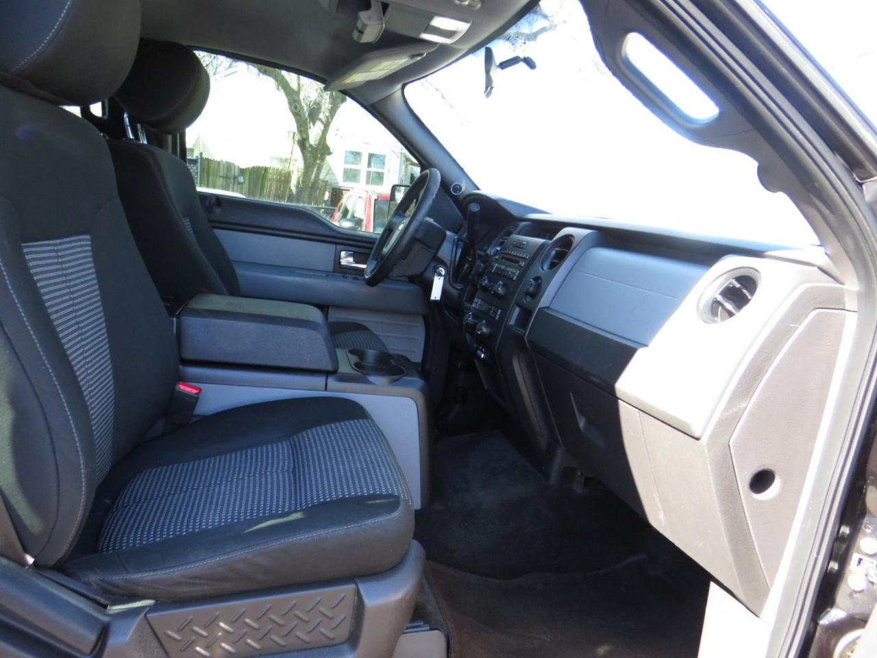 Ford F-150 4WD SuperCrew 145" Platinum 2014