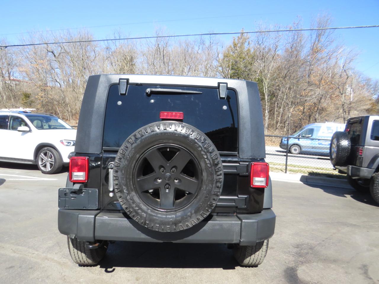 Jeep Wrangler Unlimited 4WD 4dr X 2009