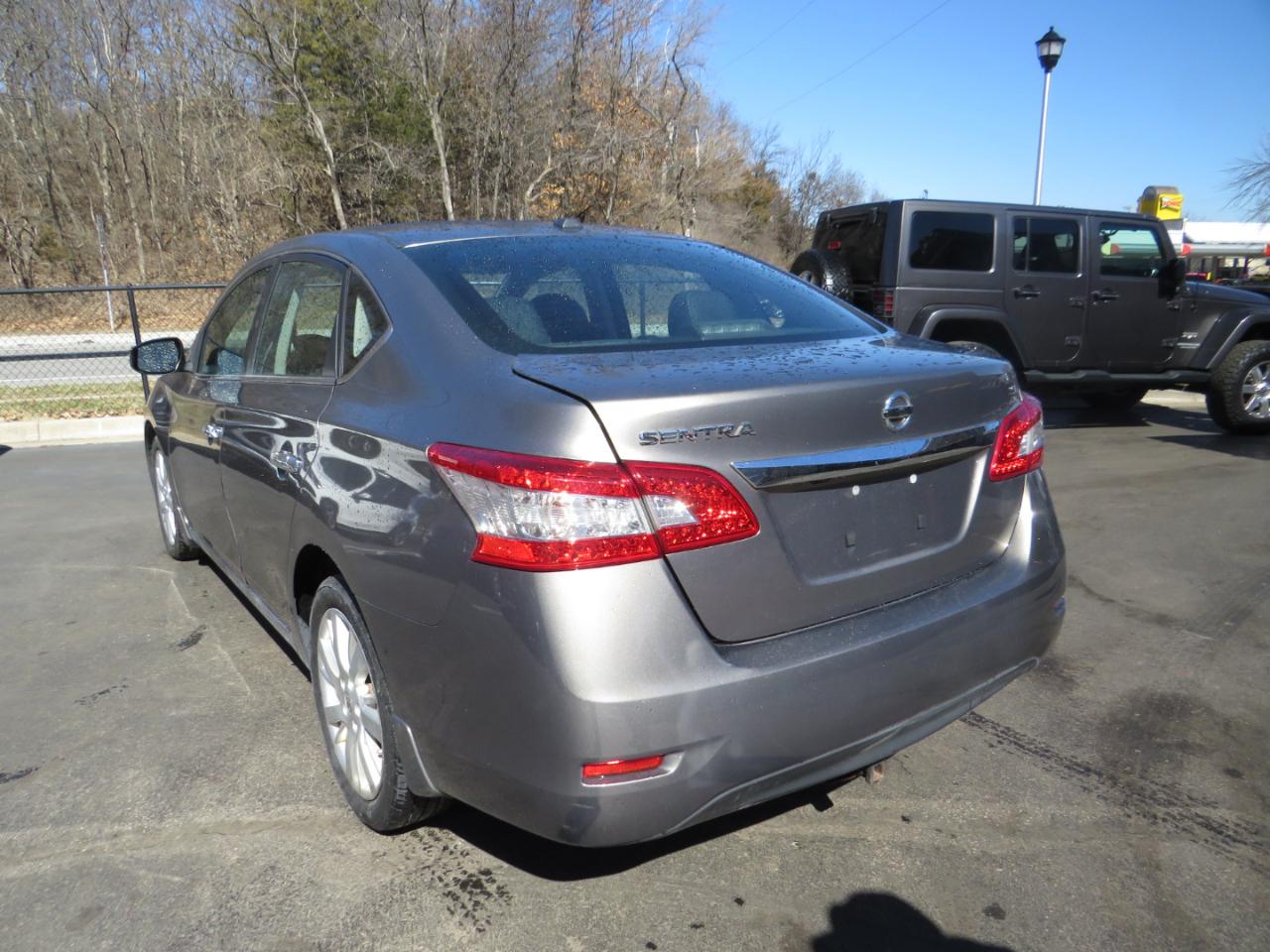 Nissan Sentra 4dr Sdn I4 CVT SL 2015