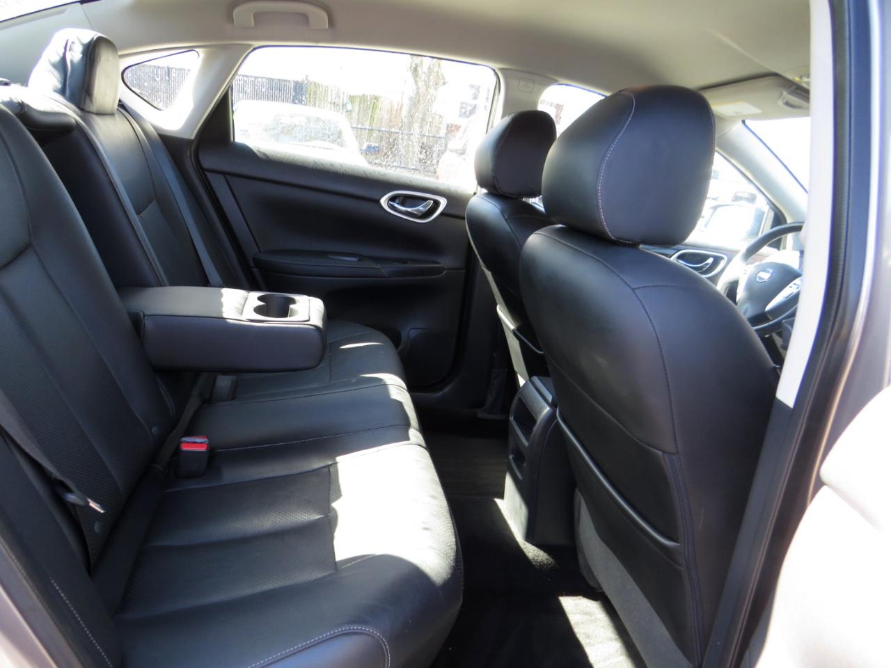 Nissan Sentra 4dr Sdn I4 CVT SL 2015