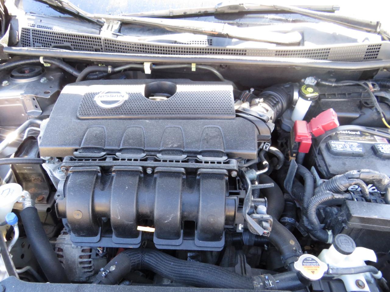 Nissan Sentra 4dr Sdn I4 CVT SL 2015