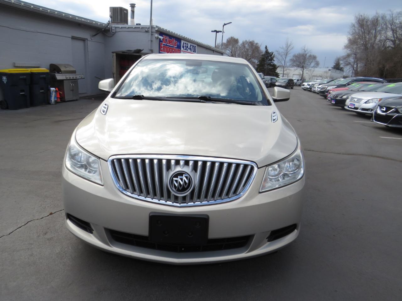Buick LaCrosse 4dr Sdn Base FWD 2012