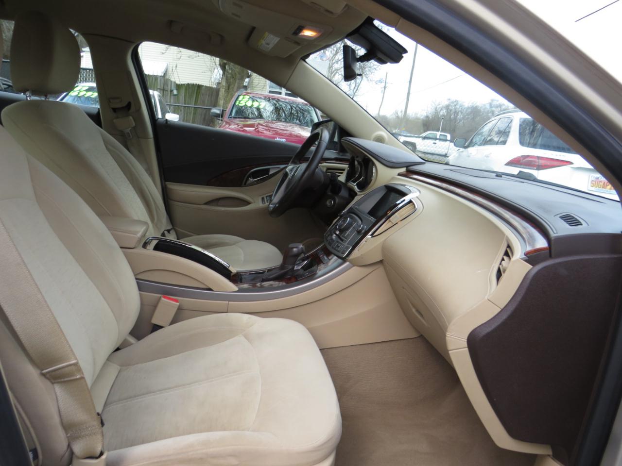 Buick LaCrosse 4dr Sdn Base FWD 2012