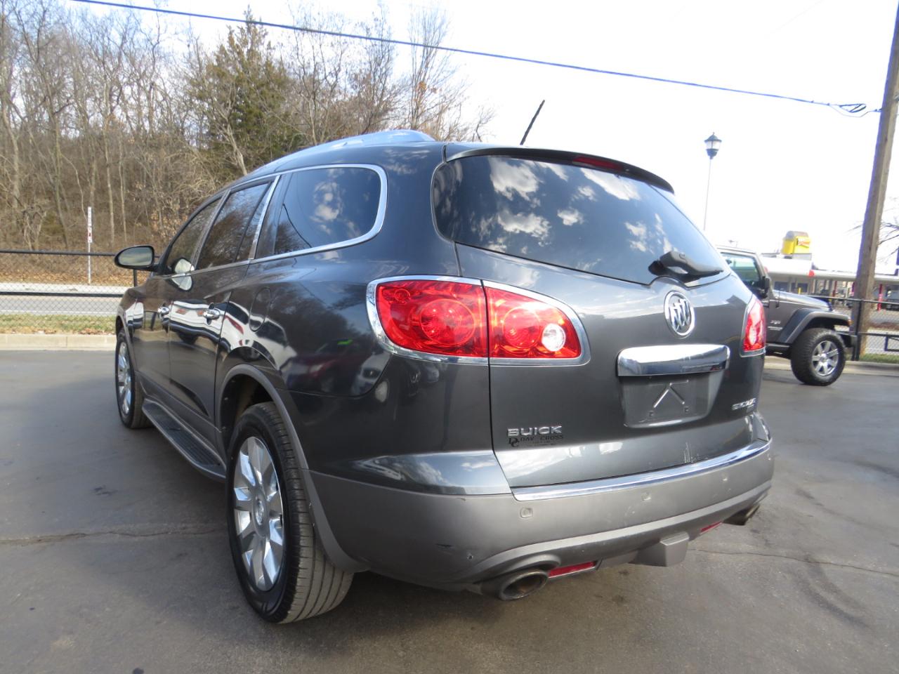 Buick Enclave FWD 4dr CXL-2 2011