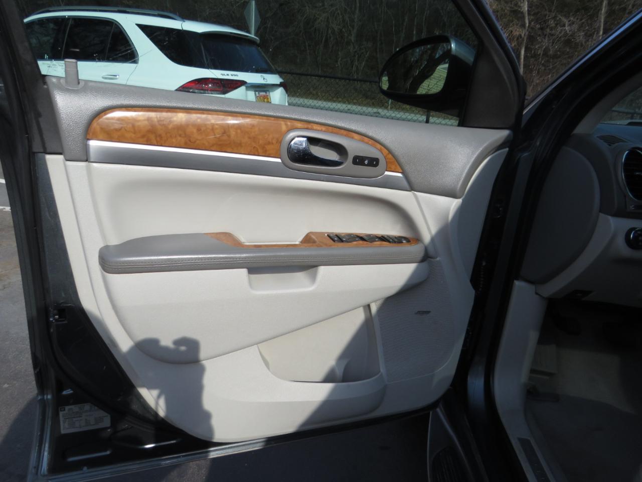 Buick Enclave FWD 4dr CXL-2 2011