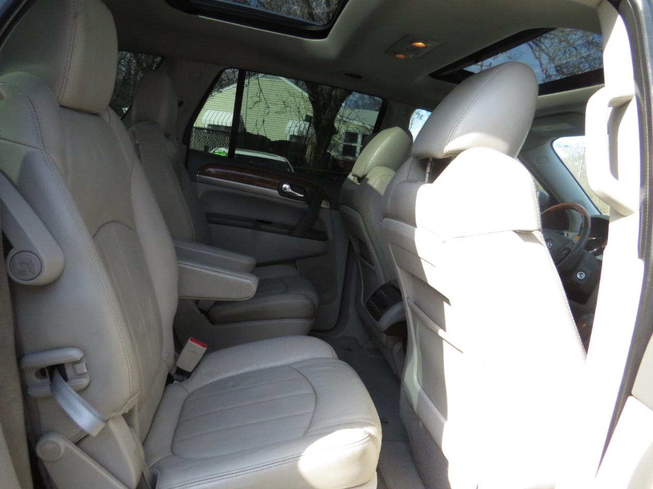 Buick Enclave FWD 4dr CXL-2 2011