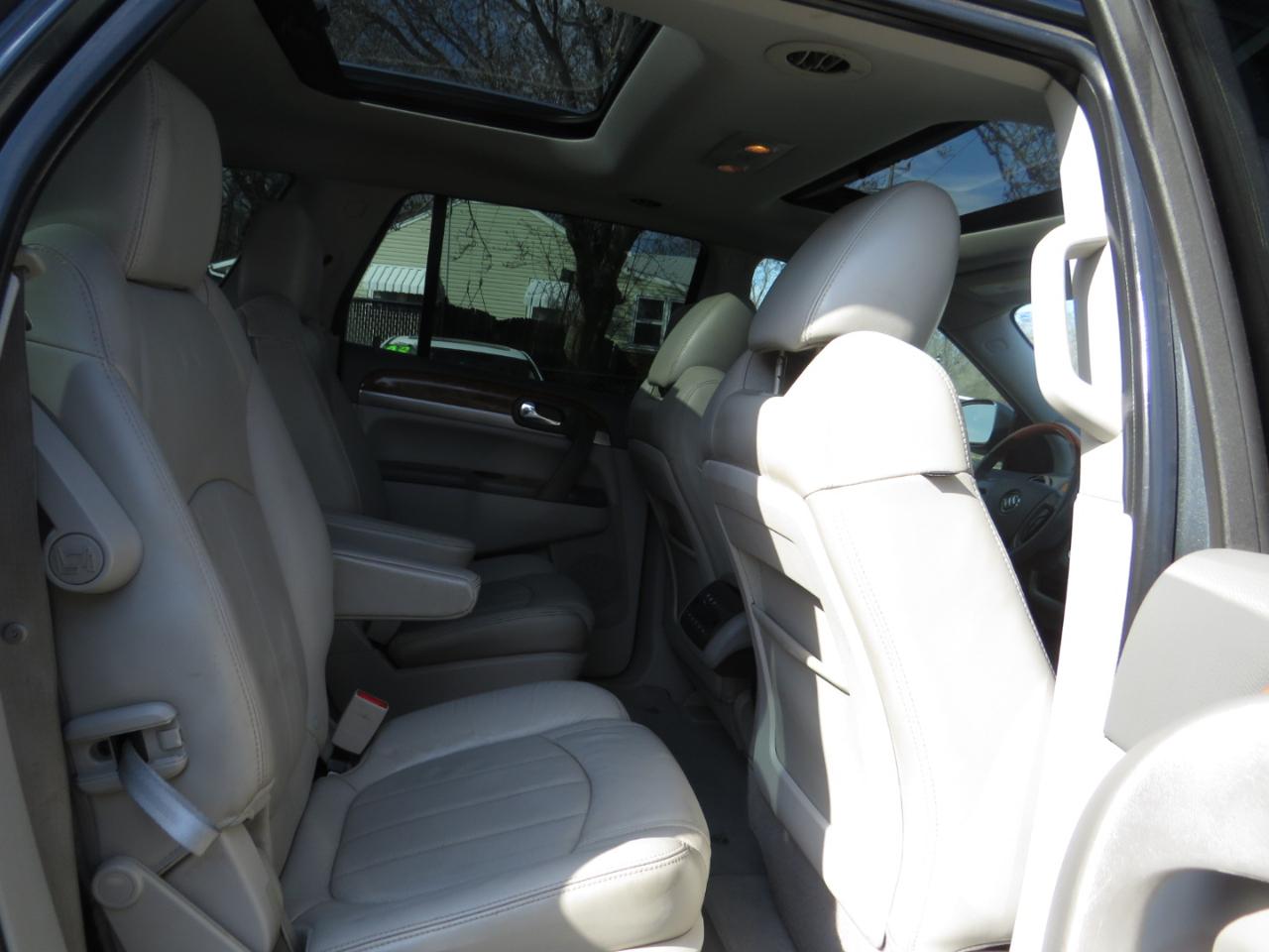 Buick Enclave FWD 4dr CXL-2 2011