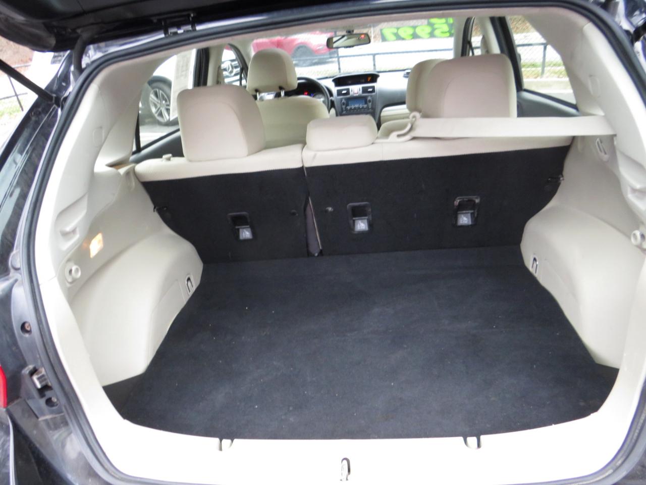 Subaru Impreza Wagon 5dr Auto 2.0i Premium 2013