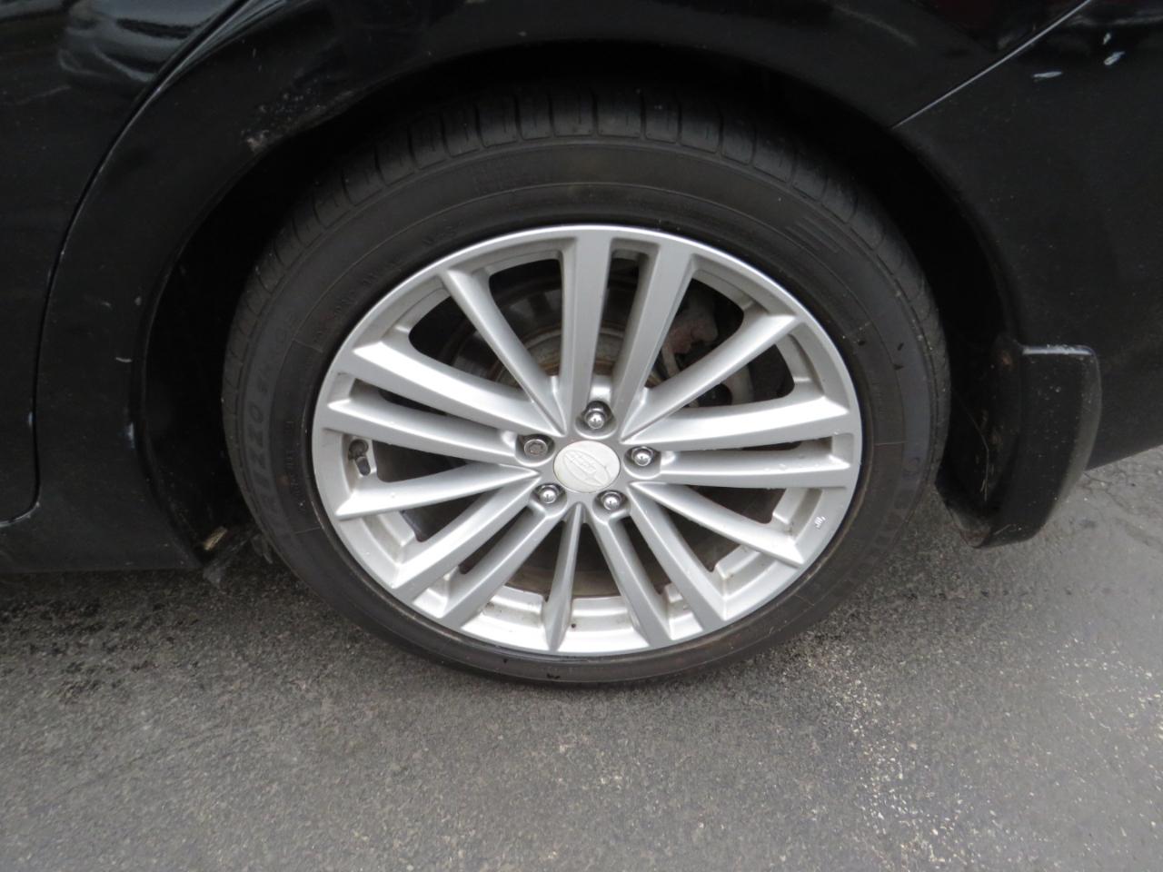 Subaru Impreza Wagon 5dr Auto 2.0i Premium 2013