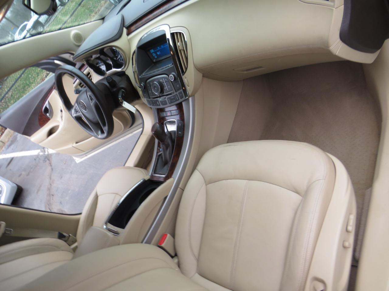 Buick LaCrosse 4dr Sdn CXL 3.0L FWD 2010