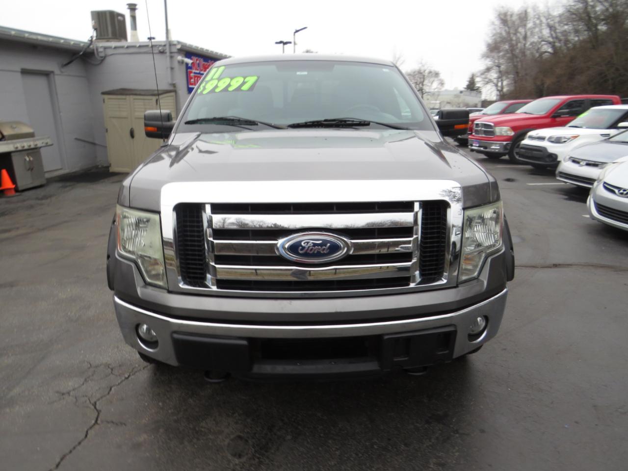 Ford F-150 4WD SuperCrew 145" Platinum 2011