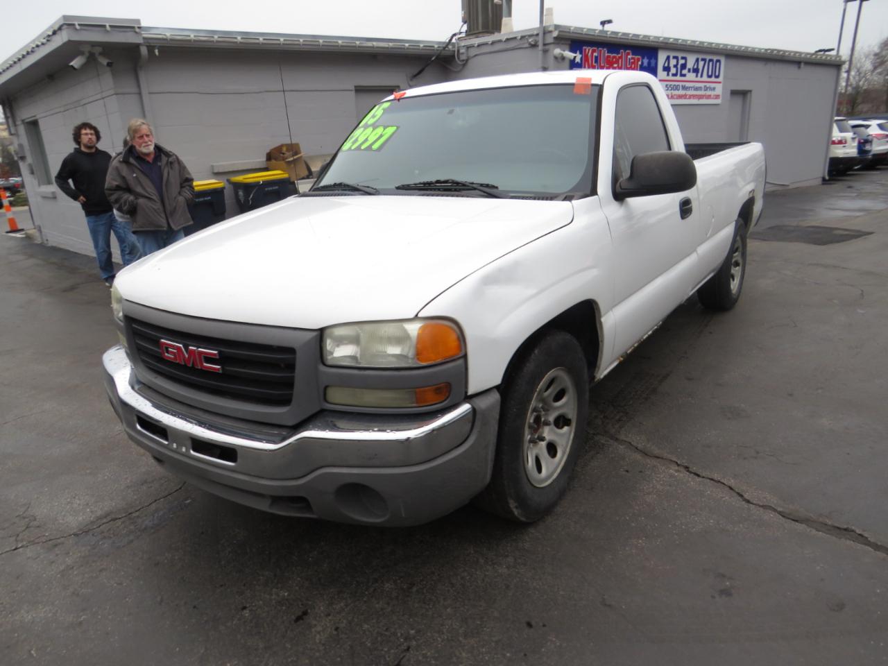 GMC Sierra 1500 Reg Cab 133.0" WB Work Truck 2005