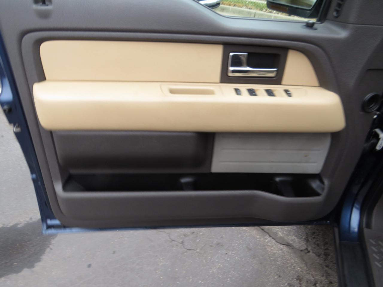 Ford F-150 4WD SuperCrew 145" Platinum 2013